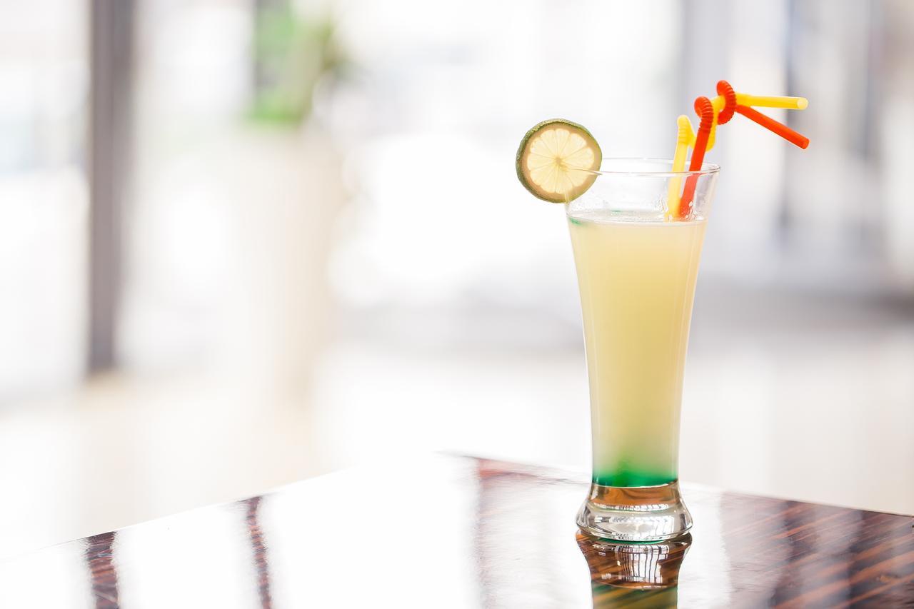 فنادق موفنبيك سفاكس صفاقس‎ المظهر الخارجي الصورة A layered lemonade