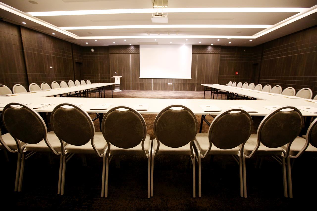 فنادق موفنبيك سفاكس صفاقس‎ المظهر الخارجي الصورة A meeting room