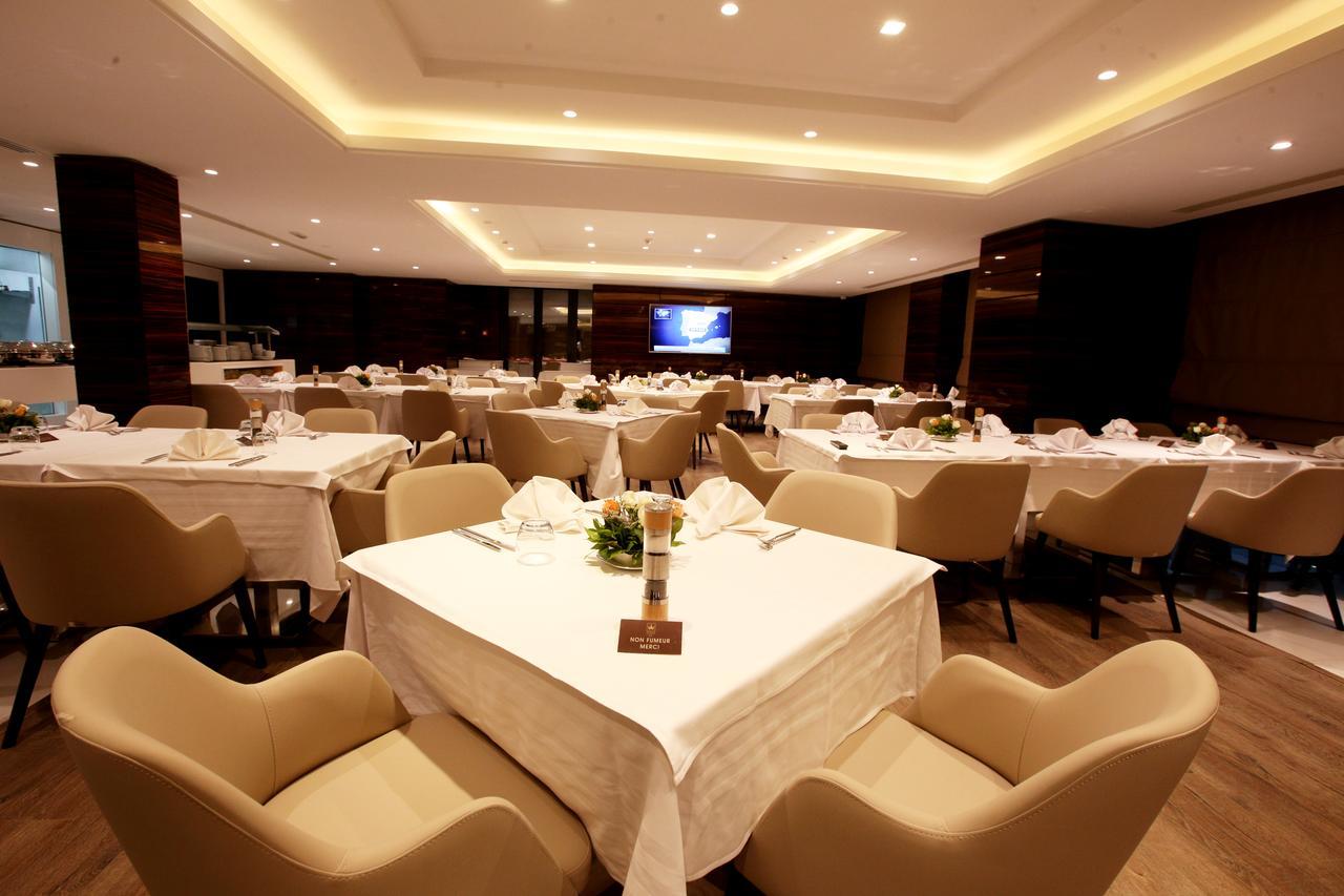 فنادق موفنبيك سفاكس صفاقس‎ المظهر الخارجي الصورة The Royal Lounge at Tan Son Nhat International Airport