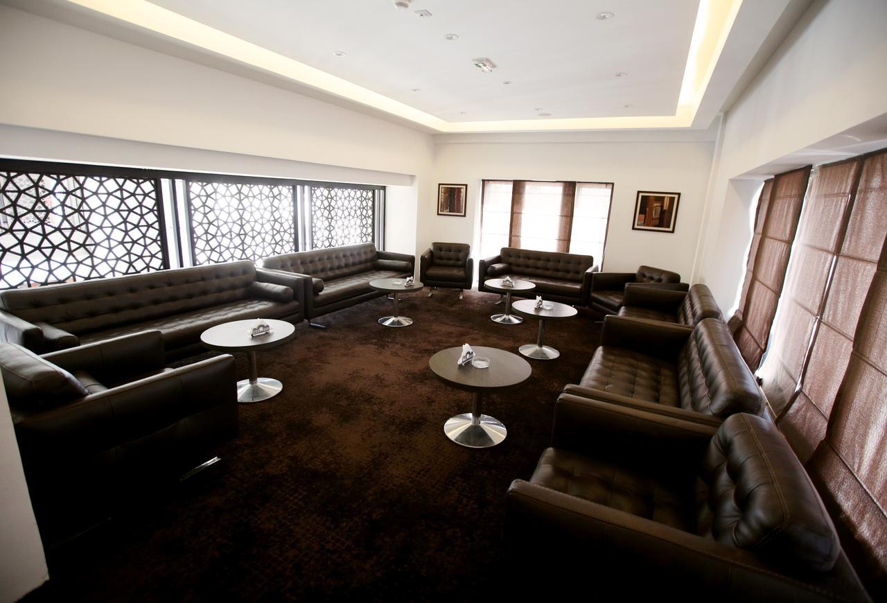 فنادق موفنبيك سفاكس صفاقس‎ المظهر الخارجي الصورة The lounge at the airport