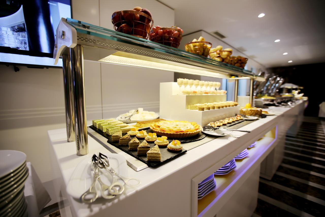 فنادق موفنبيك سفاكس صفاقس‎ المظهر الخارجي الصورة A buffet at a hotel